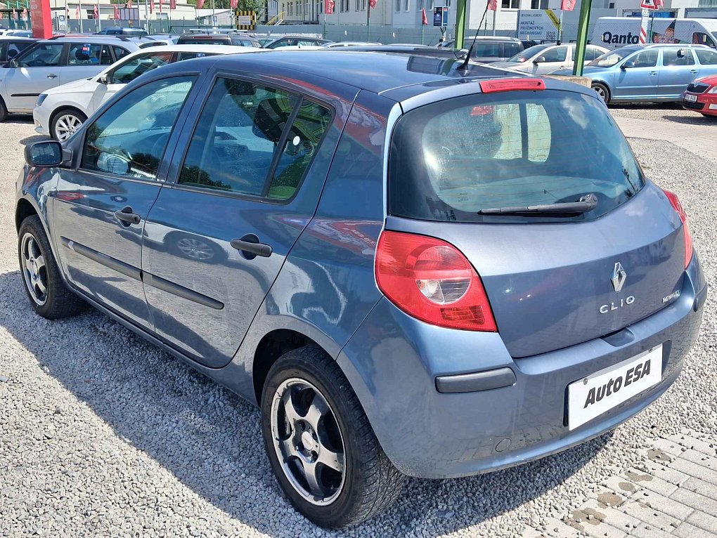 Renault Clio 1.2i 