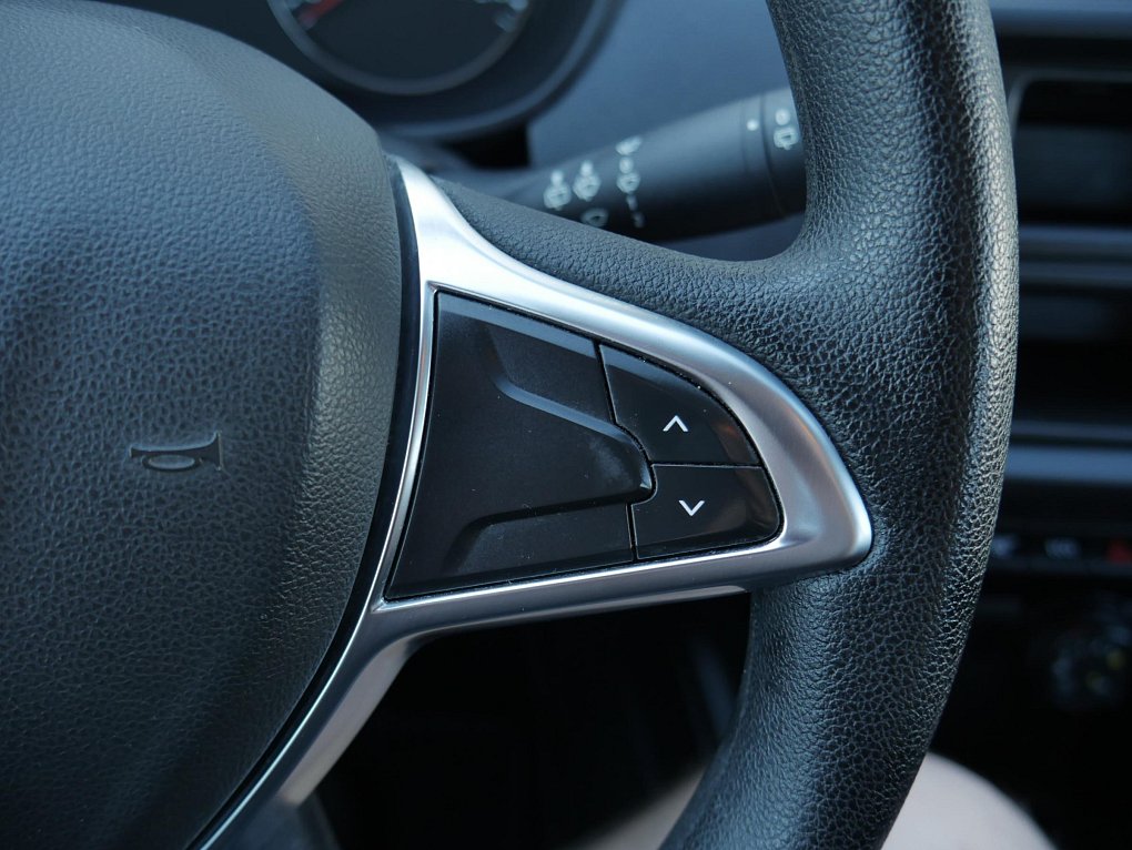 Dacia Duster 1.6i Access