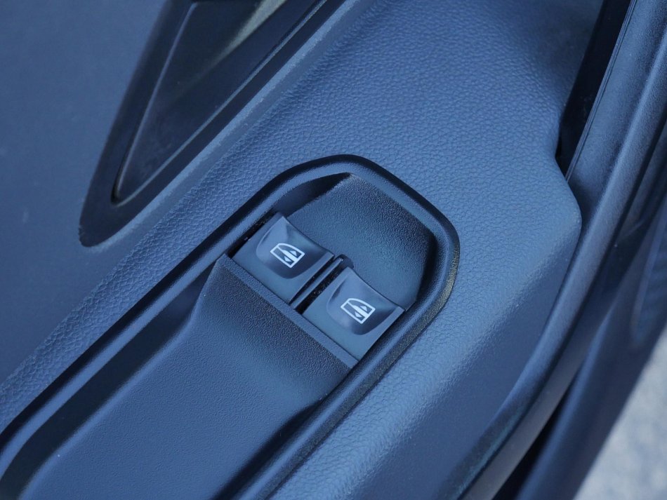 Dacia Duster 1.6i Access