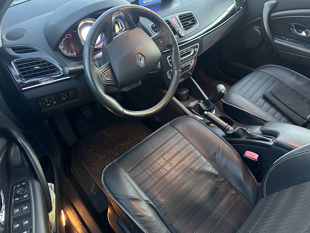 Renault Fluence 1.6i 