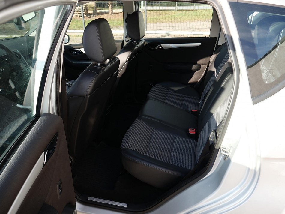 Mercedes-Benz Třída A 1.7i 