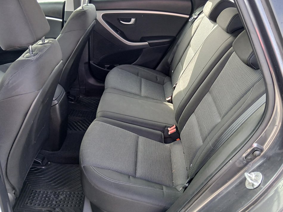 Hyundai I30 1.6i 
