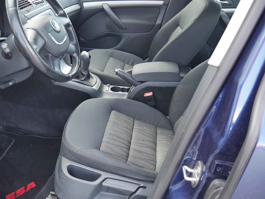 Škoda Octavia II 1.6MPi Elegance