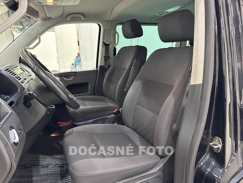 Volkswagen Multivan 2.0TDi 