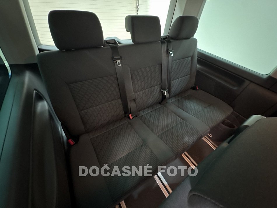 Volkswagen Multivan 2.0TDi 