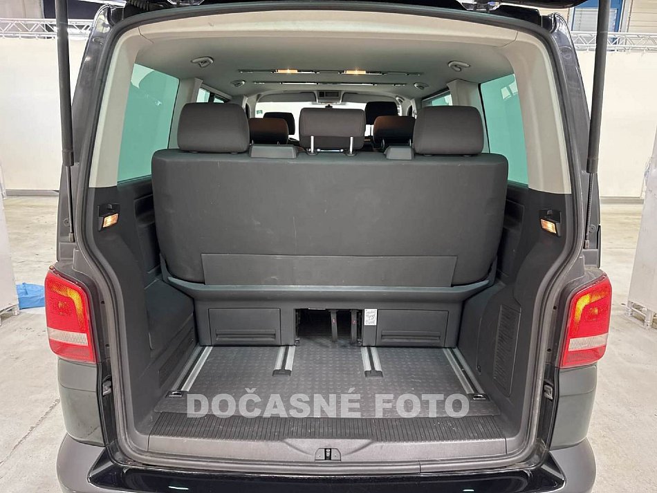 Volkswagen Multivan 2.0TDi 