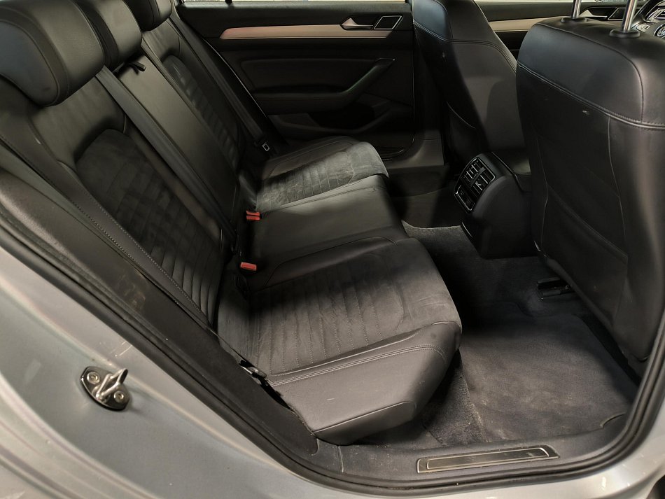 Volkswagen Passat 2.0 TDi Highline 4X4