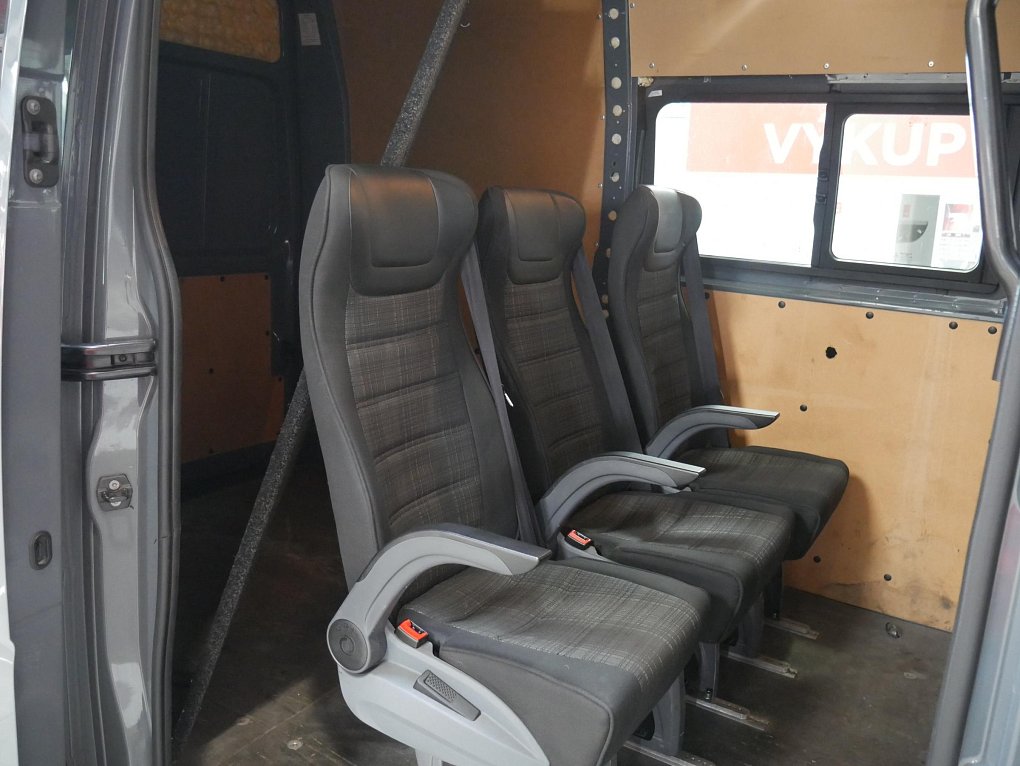 Renault Master 2.3dCi  L1H2 6míst