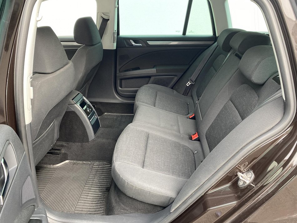 Škoda Superb II 2.0TDi Active