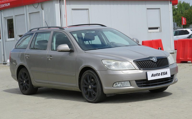 Škoda Octavia II 2.0TDi Elegance