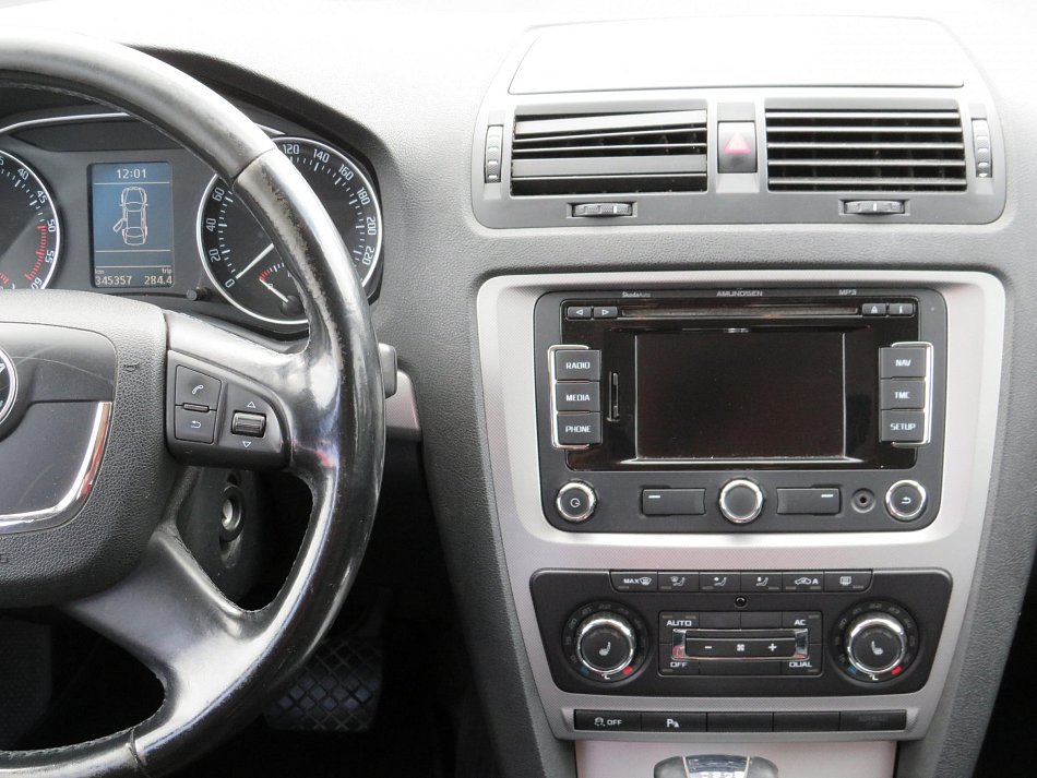 Škoda Octavia II 2.0TDi Elegance