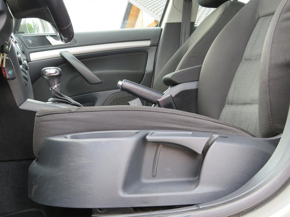 Škoda Octavia II 2.0TDi Elegance