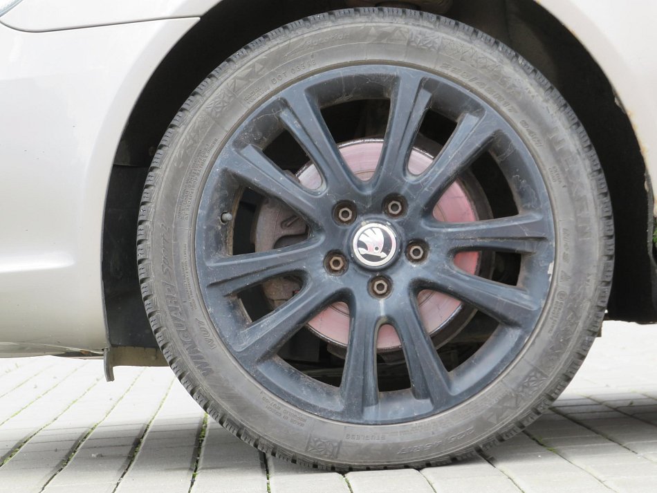 Škoda Octavia II 2.0TDi Elegance