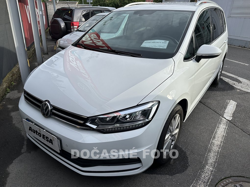 Volkswagen Touran 1.5 TSi 