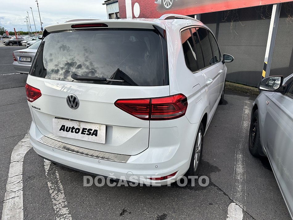 Volkswagen Touran 1.5 TSi 