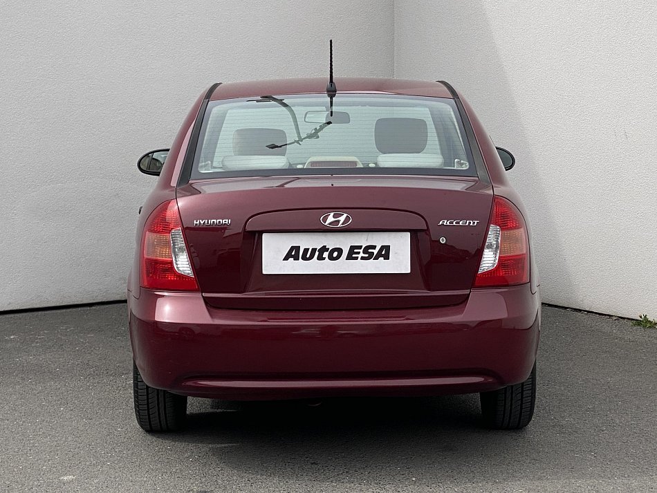 Hyundai Accent 1.4i 