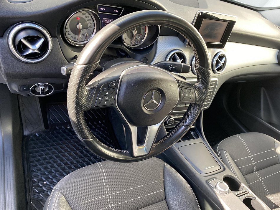 Mercedes-Benz CLA 2.2 CDi  220d