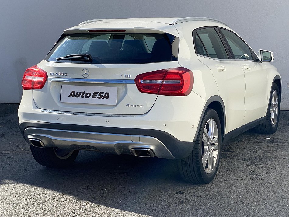 Mercedes-Benz CLA 2.2 CDi  220d