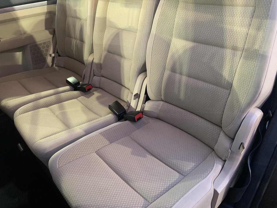 Volkswagen Touran 1.6 TDi 