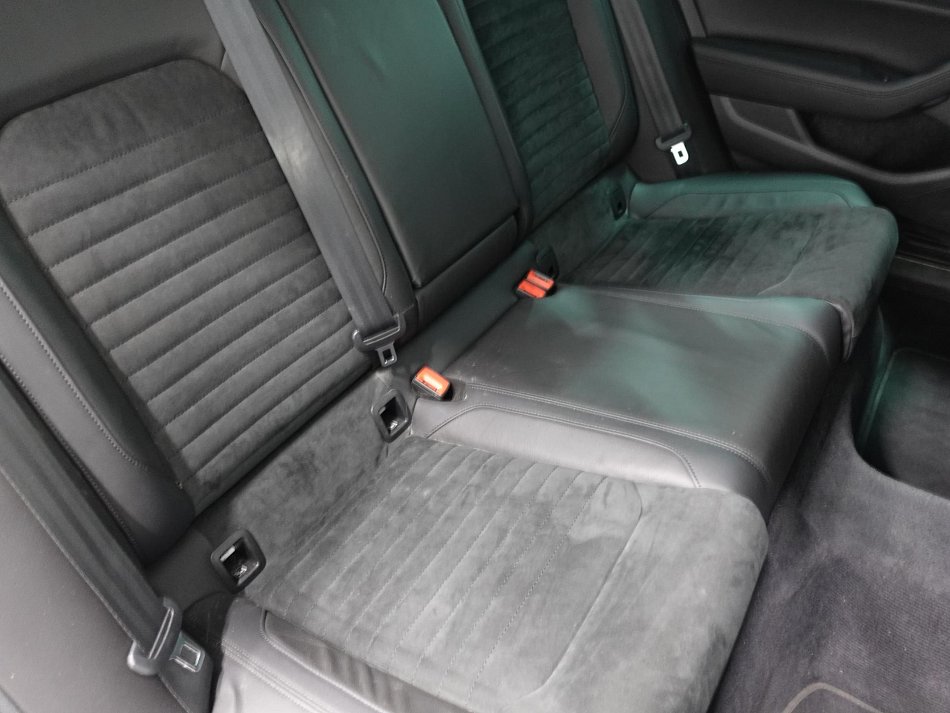 Volkswagen Passat 2.0 TDi 