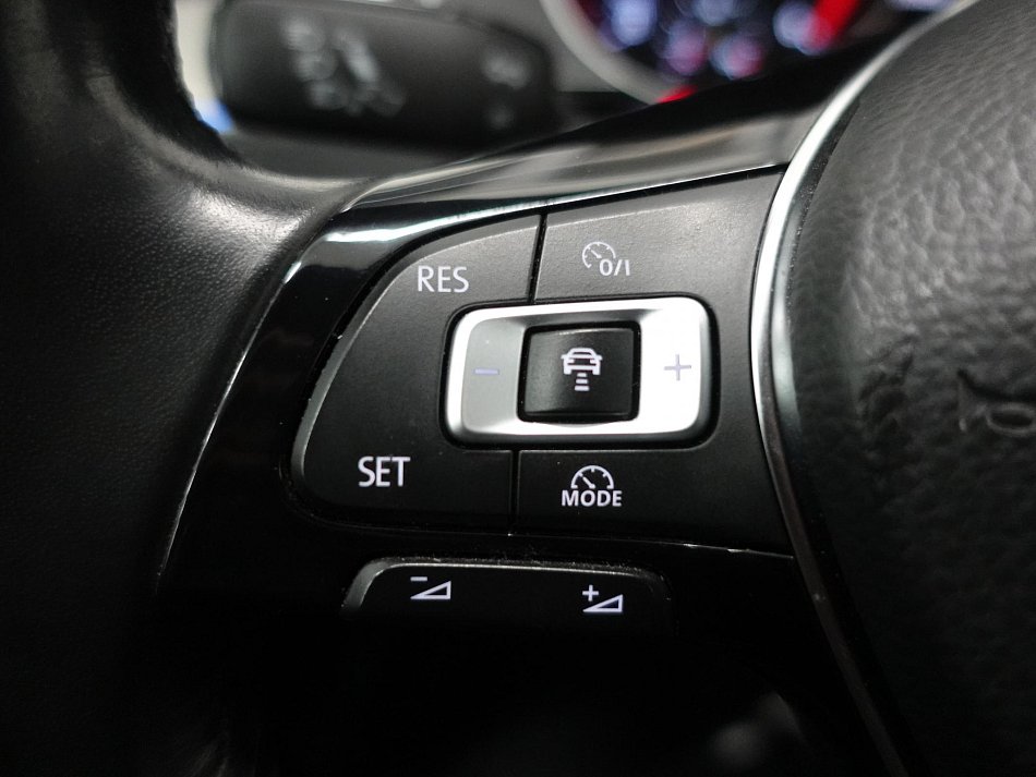 Volkswagen Passat 2.0 TDi 