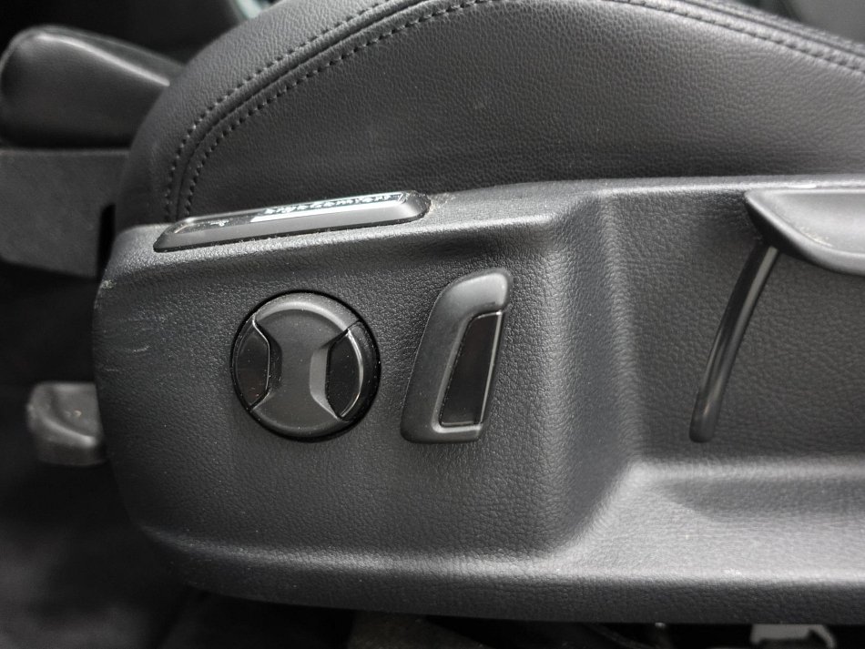 Volkswagen Passat 2.0 TDi 