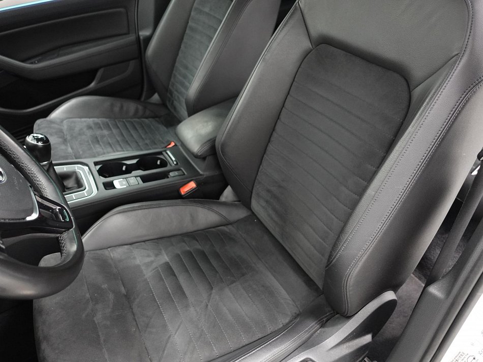 Volkswagen Passat 2.0 TDi 