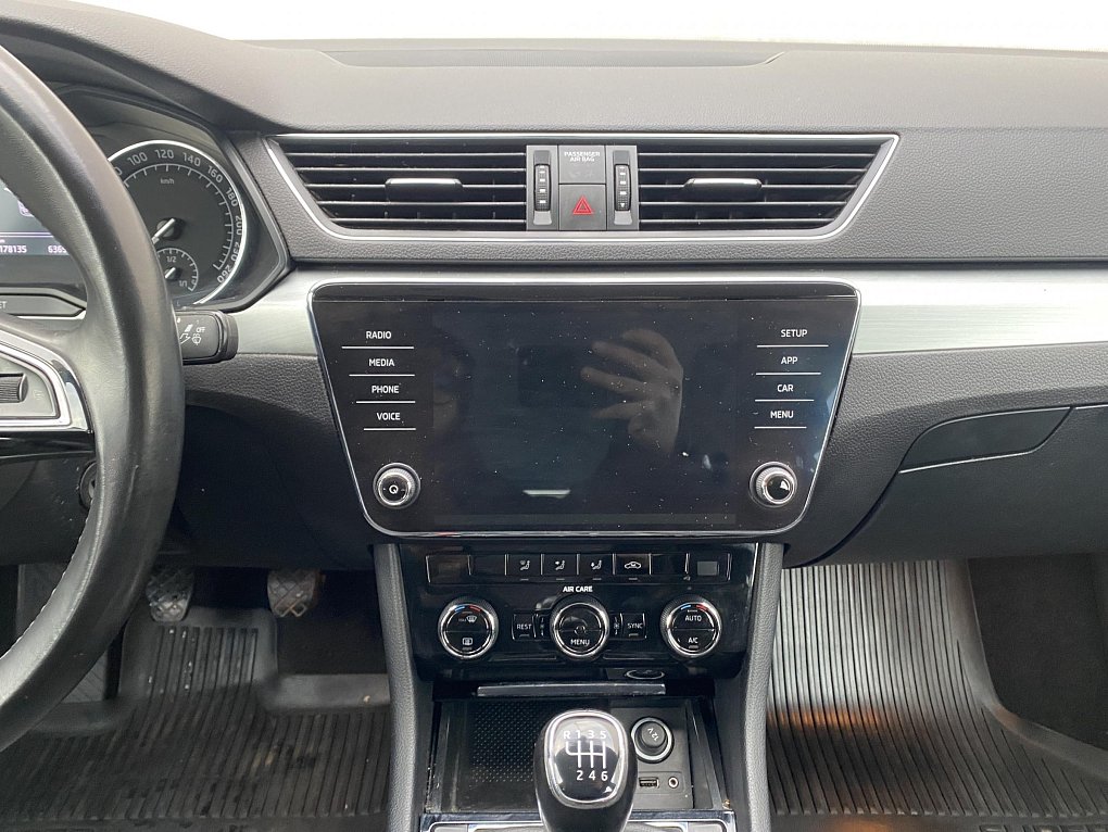 Škoda Superb III 2.0TDi SportLine