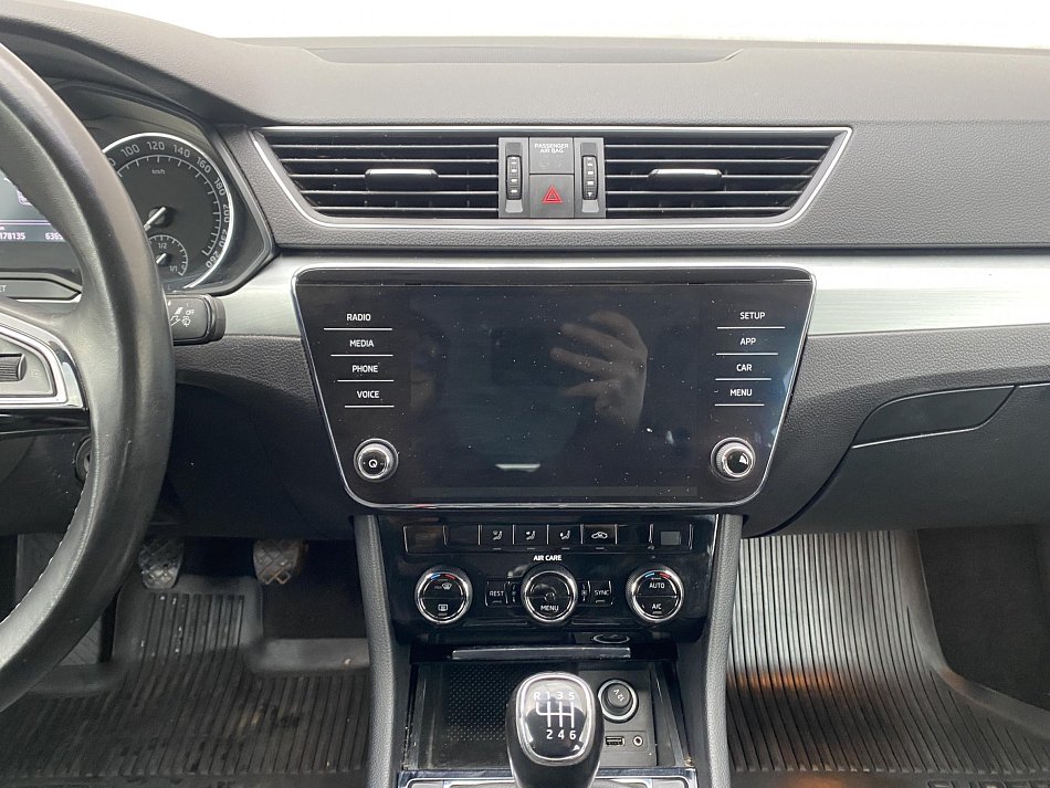 Škoda Superb III 2.0TDi SportLine