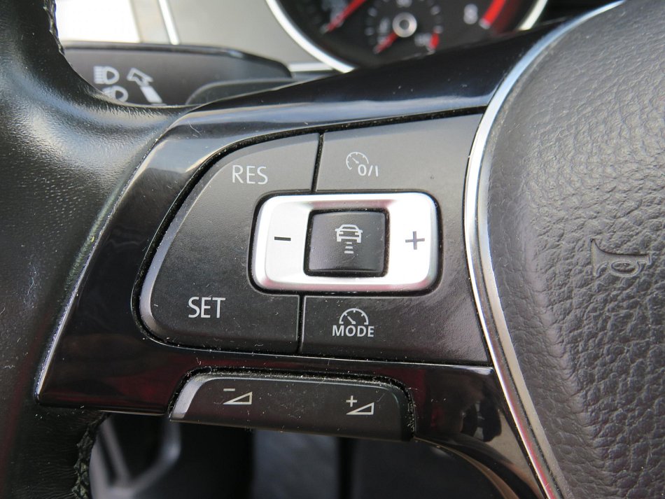 Volkswagen Passat 1.8 TSi Highline