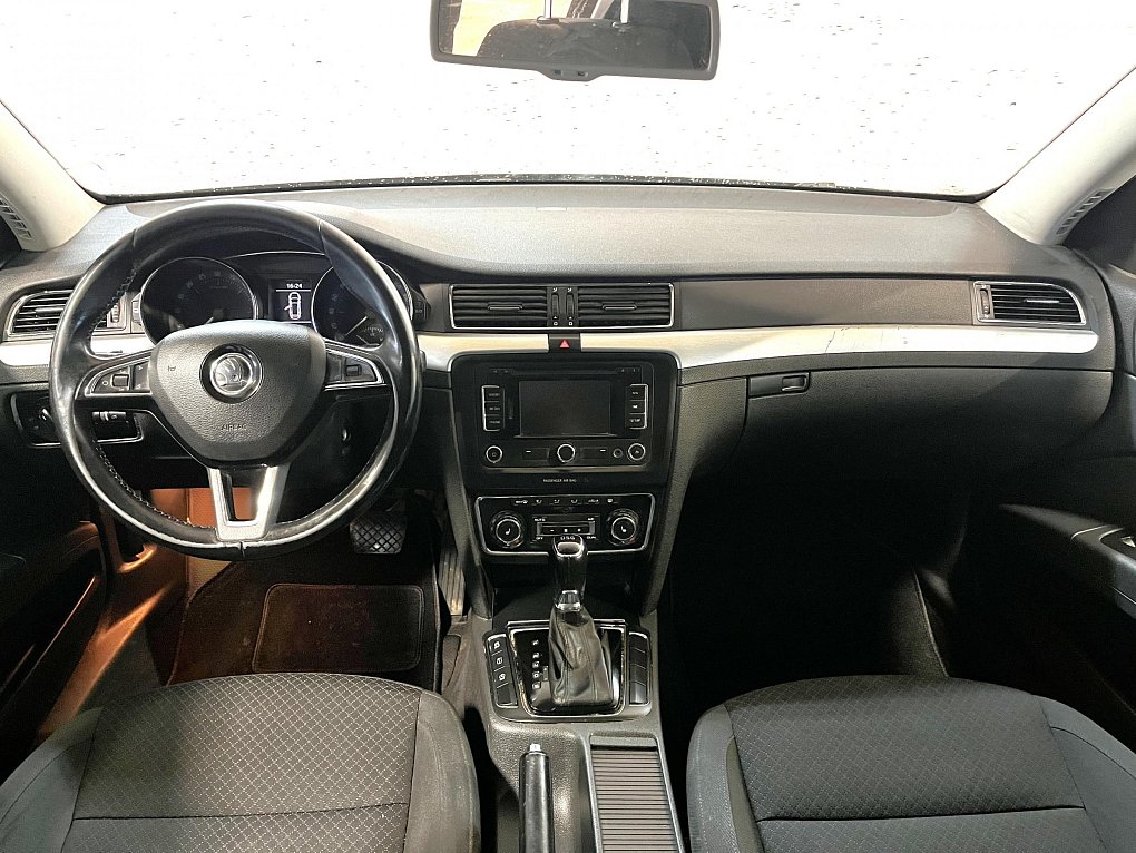 Škoda Superb II 2.0 TDi Exclusive