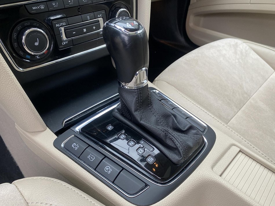 Škoda Superb II 2.0TDI Elegance 4x4