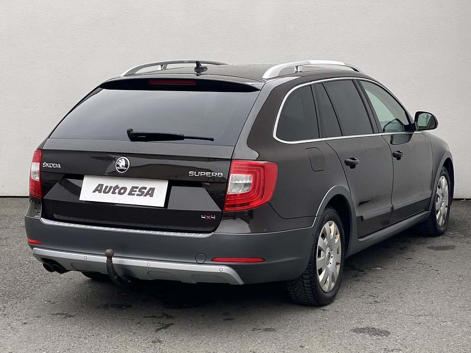 Škoda Superb II 2.0TDI Elegance 4x4