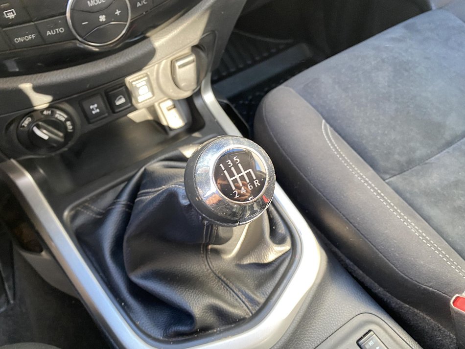 Nissan Navara 2.3dCi 