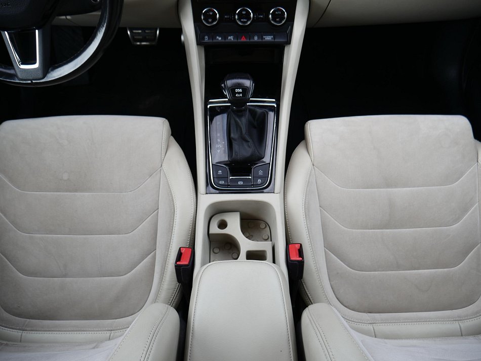 Škoda Kodiaq 2.0 TDi Elegance 4x4, 7míst