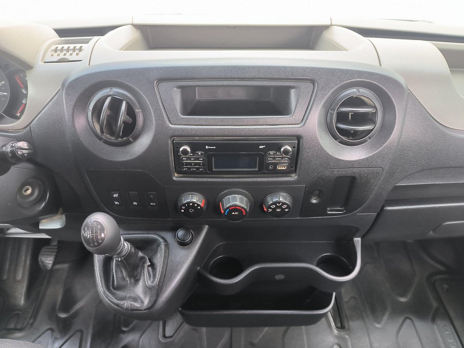 Renault Master 2.3dCi Energy L2 5míst
