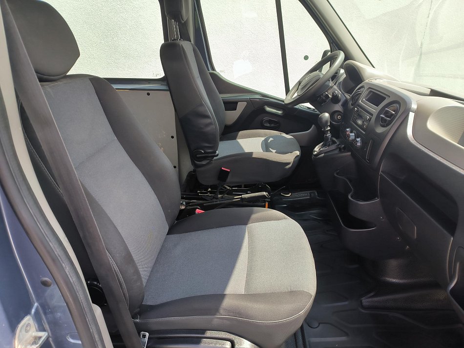 Renault Master 2.3dCi Energy L2 5míst