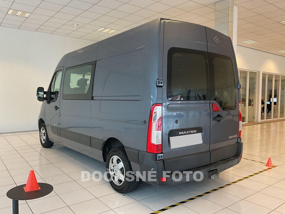 Renault Master 2.3dCi  L2 5míst