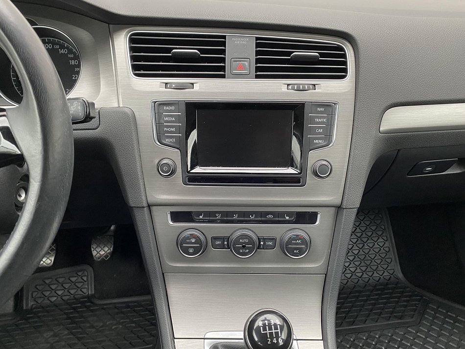 Volkswagen Golf 1.2 TSi Comfortline VII