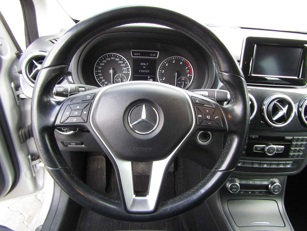 Mercedes-Benz Třída B 1.6i  B200