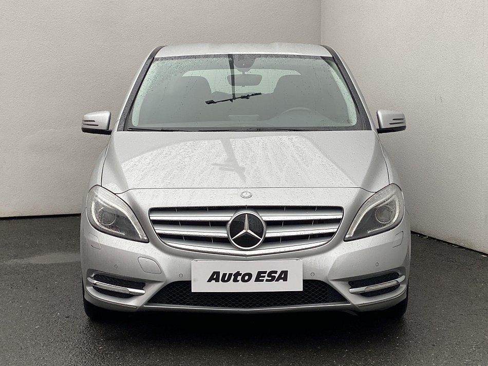 Mercedes-Benz Třída B 1.6i  B200