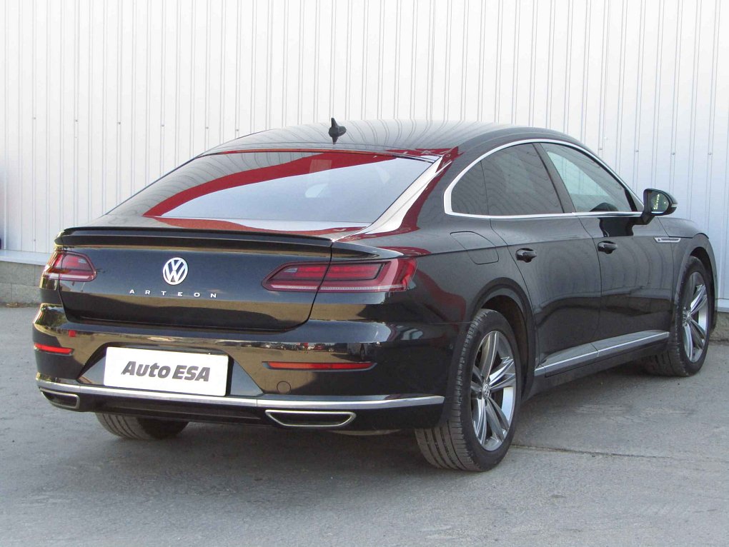 Volkswagen Arteon 2.0 TSI R-Line