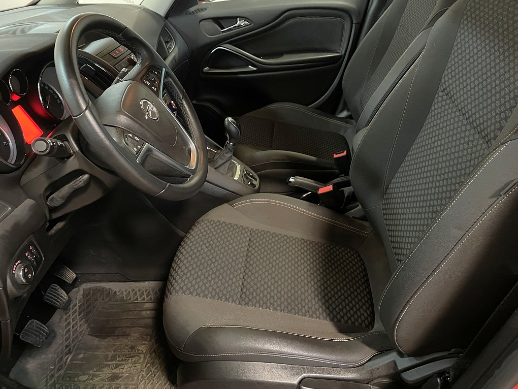 Opel Zafira 1.4i 