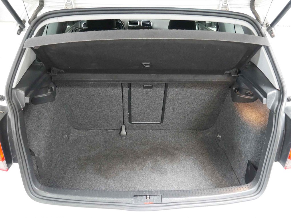 Volkswagen Golf 2.0 TDi 