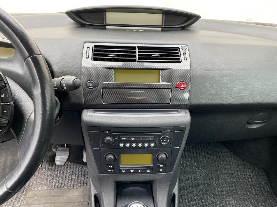 Citroën C4 1.6i 
