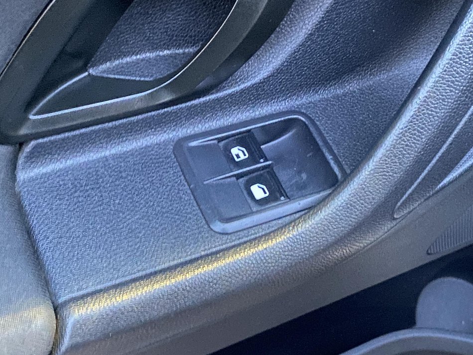 Škoda Fabia II 1.2 TSI Ambiente