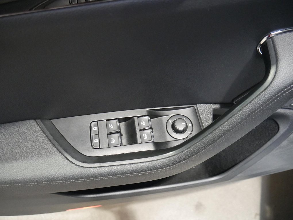 Škoda Superb III 2.0 TSi L&K