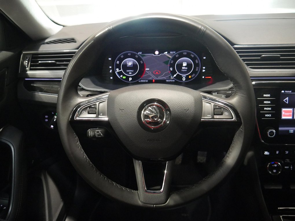 Škoda Superb III 2.0 TSi L&K