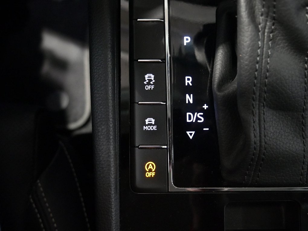 Škoda Superb III 2.0 TSi L&K