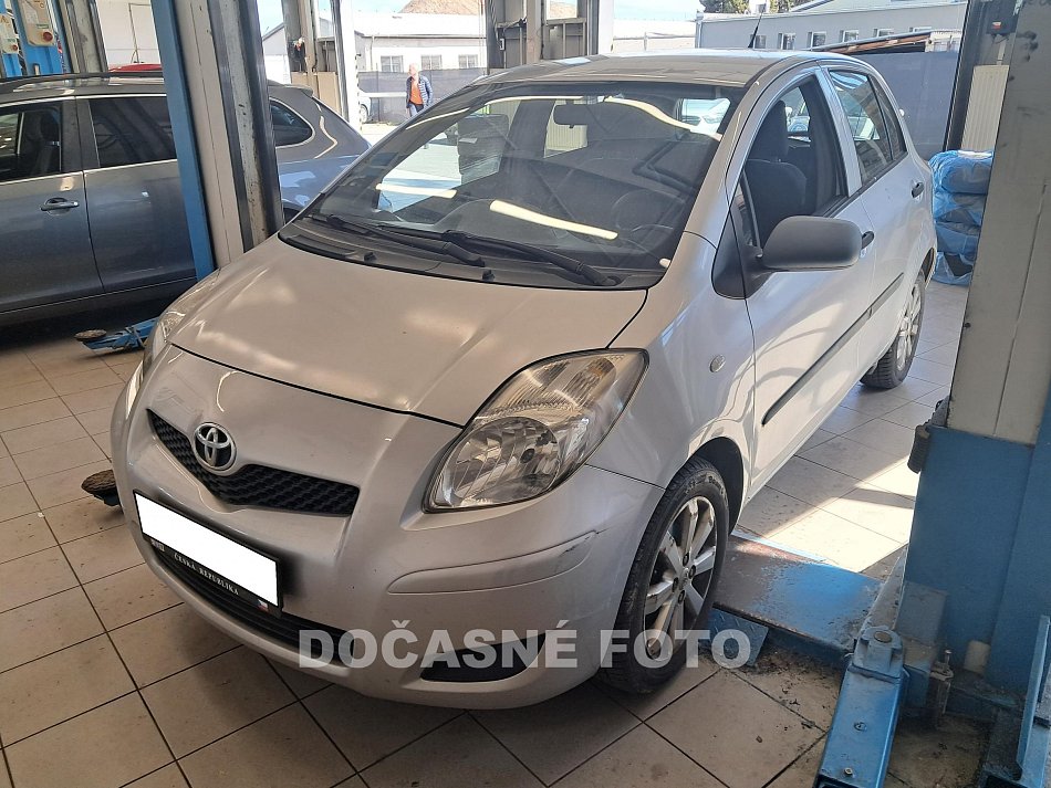 Toyota Yaris 1.3i 
